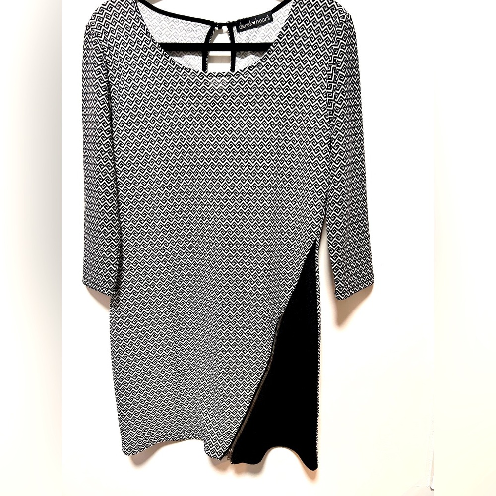 Derek Heart Knit Dress Half Chevron, Half Black Asymmetrical Zipper 3/4 Sleeve L